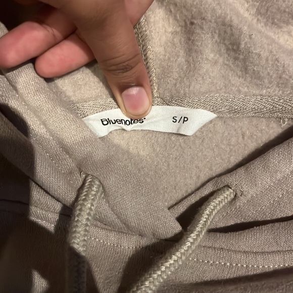 ✨2 for $20✨bluenotes beige/light brown hoodie - Picture 4 of 4